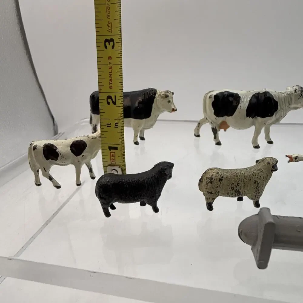 Vtg TIMPO TOYS Painted Lead Toy Britains Era Farm Animals Cows, Sheep, Fowel⬇️